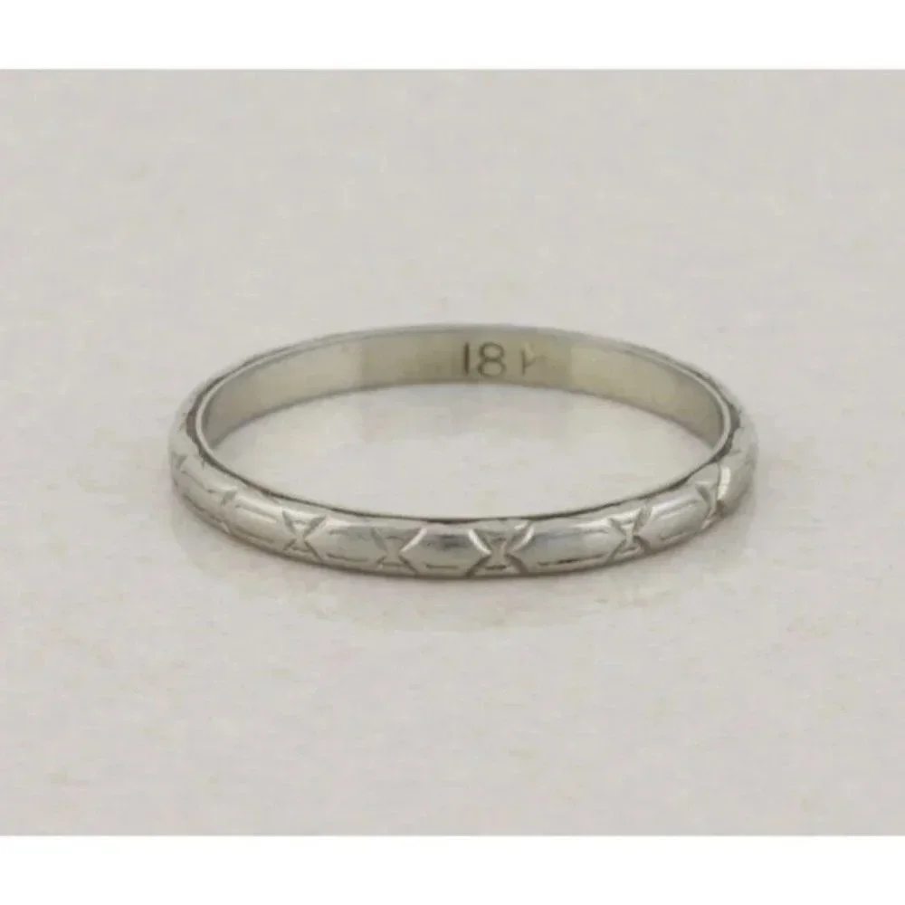 18k White Gold Antique Art Deco Patterned Band Ring Size 8 - Picture 5 of 6